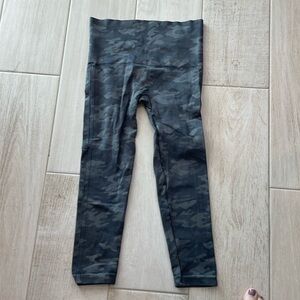 SPANX size L green cam print leggings